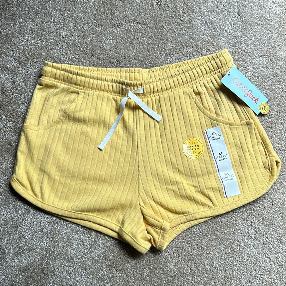 Car & Jack girl’s shorts